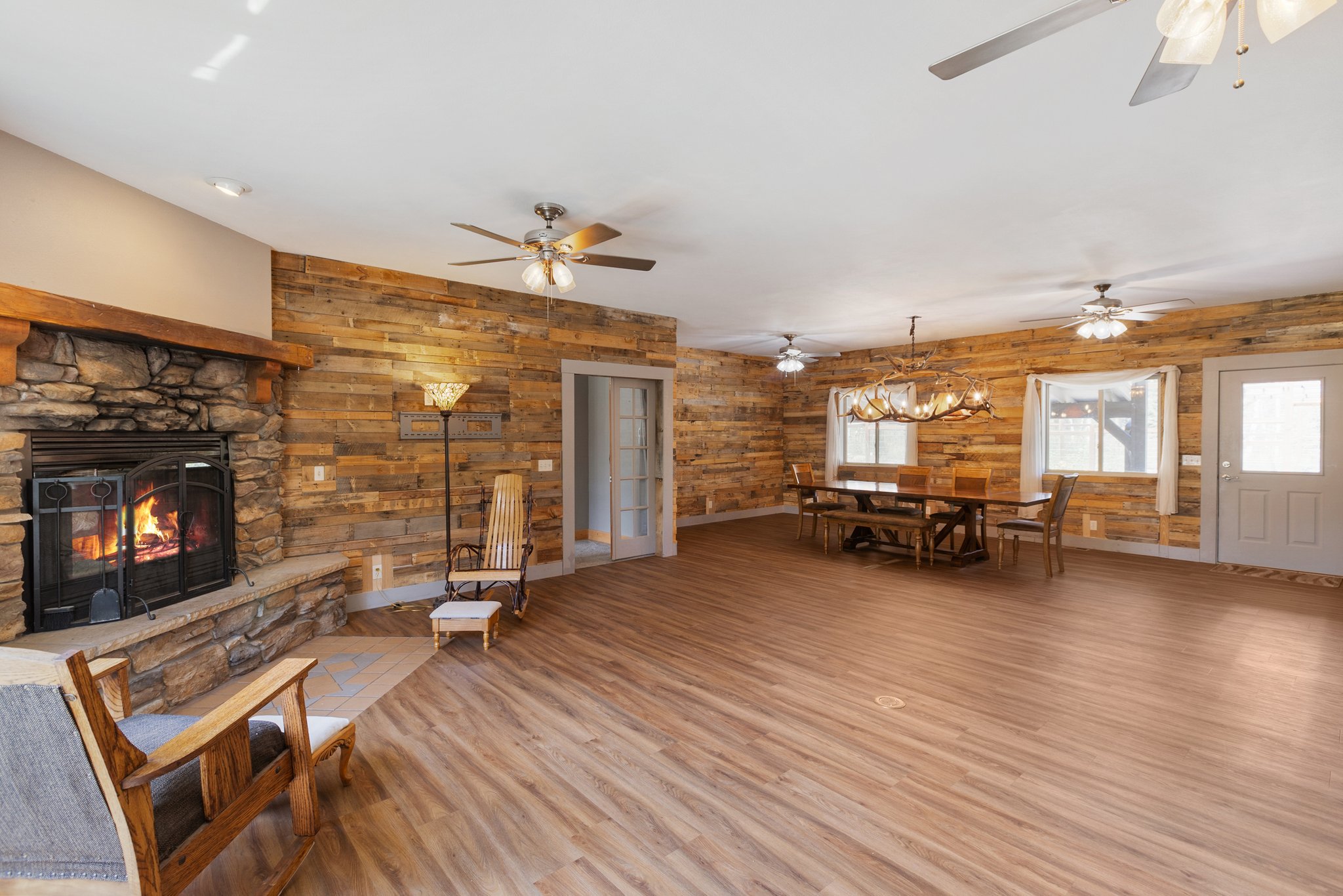 Divide, Colorado, 80814, United States, 3 Bedrooms Bedrooms, ,2 BathroomsBathrooms,Residential,For Sale,1918151