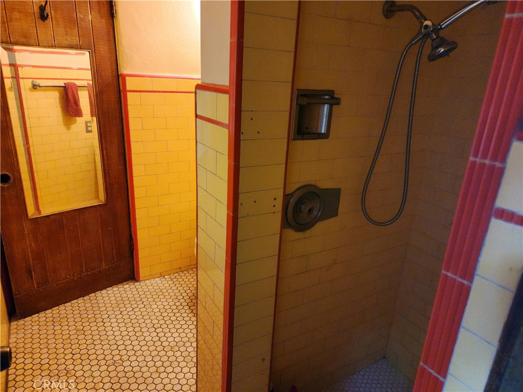 Riverside, California, 92501, United States, 4 Bedrooms Bedrooms, ,2 BathroomsBathrooms,Residential,For Sale,1966223