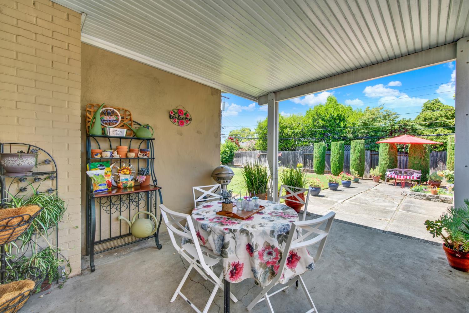 Carmichael, California, 95608, United States, 3 Bedrooms Bedrooms, ,2 BathroomsBathrooms,Residential,For Sale,1896985