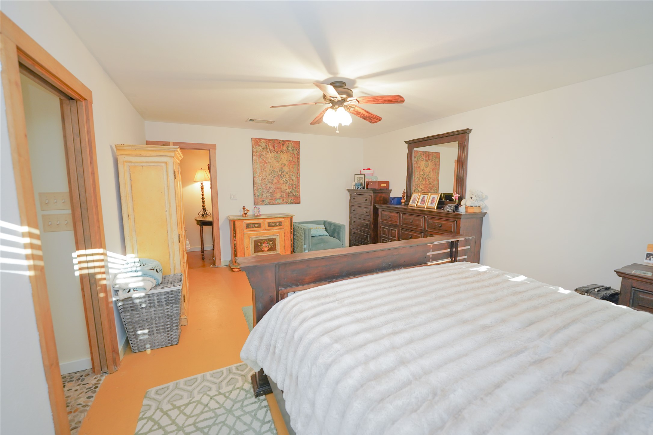 Fort Worth, Texas, 76116, United States, 4 Bedrooms Bedrooms, ,3 BathroomsBathrooms,Residential,For Sale,1901909