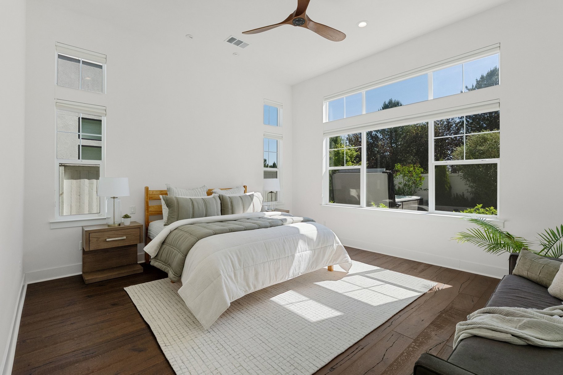  Custom 5-Bedroom Home on a Premium Lot in Rancharrah - 物件實景