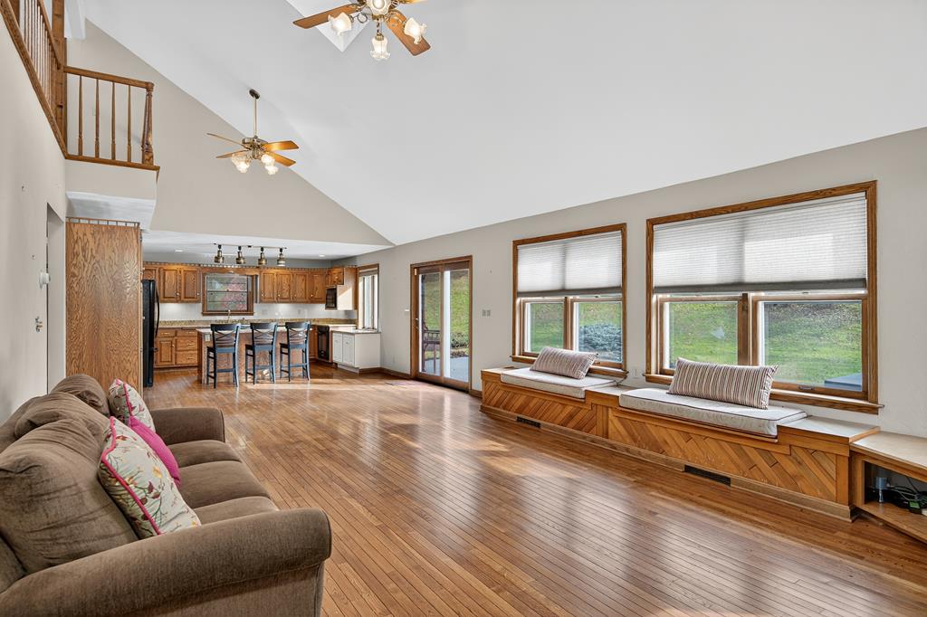 Athens, Pennsylvania, 18840, United States, 3 Bedrooms Bedrooms, ,3 BathroomsBathrooms,Residential,For Sale,1998184