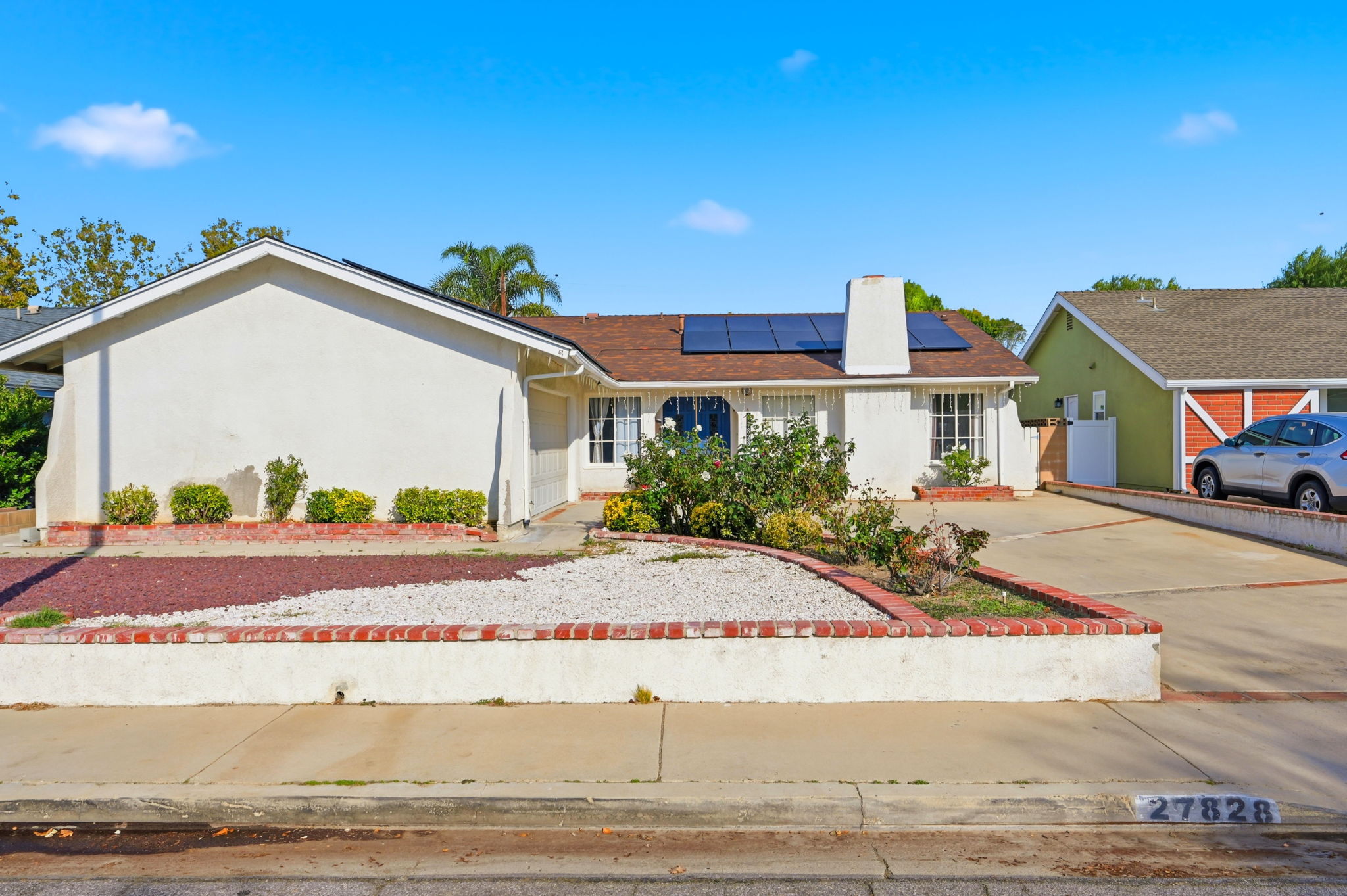 Saugus, California, 91350, United States, 4 Bedrooms Bedrooms, ,2 BathroomsBathrooms,Residential,For Sale,1988105