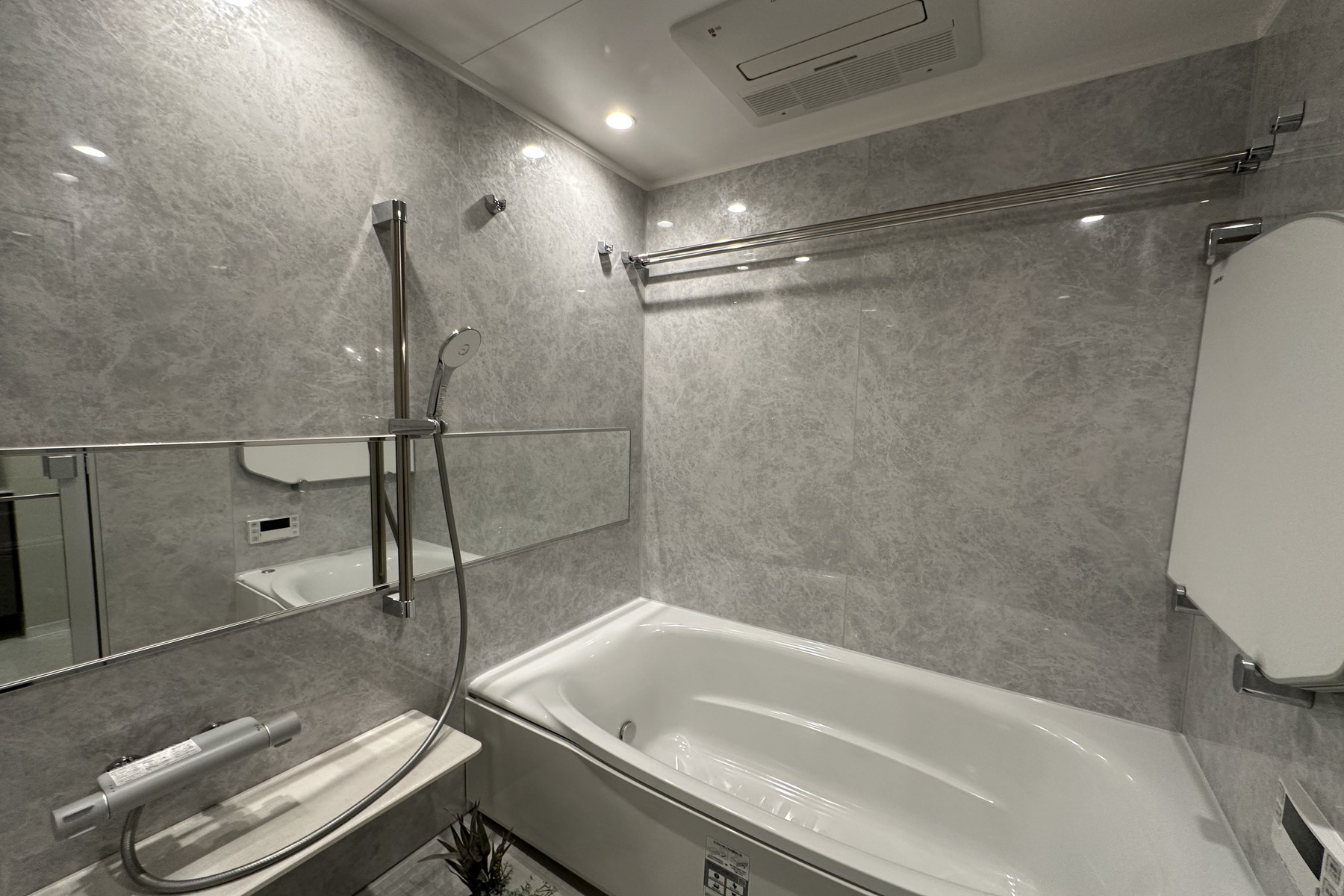  BAY CREST TOWER - 物件實景