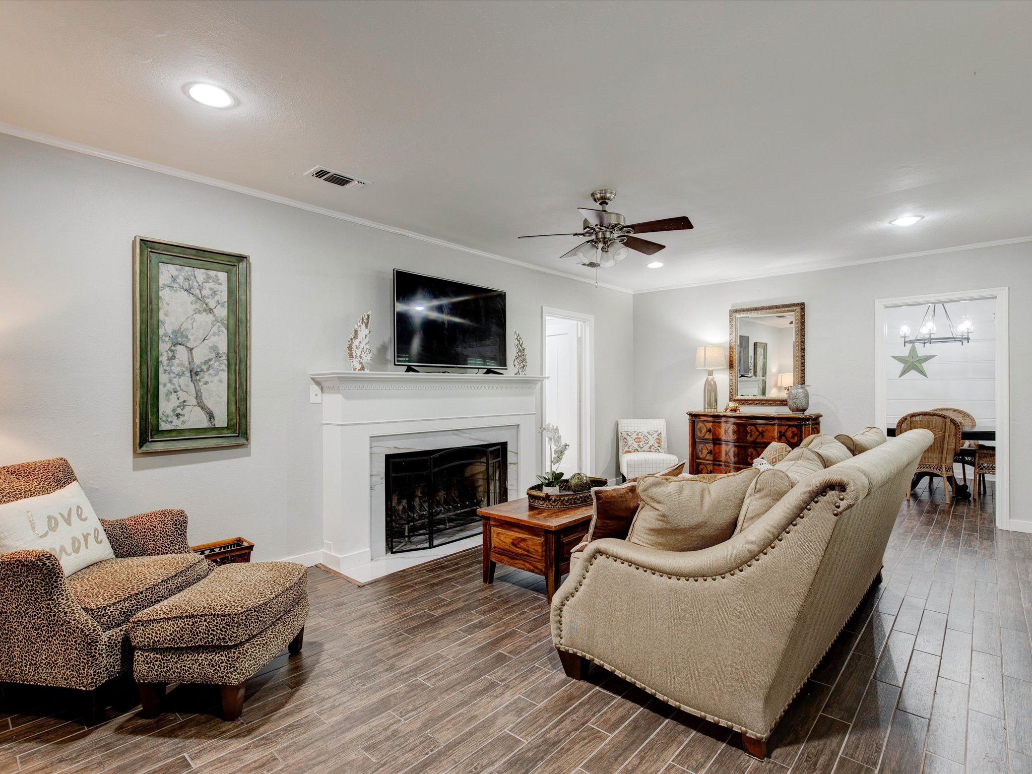  Charming home on spacious lot close proximity to the TCU baseball field - 物件實景