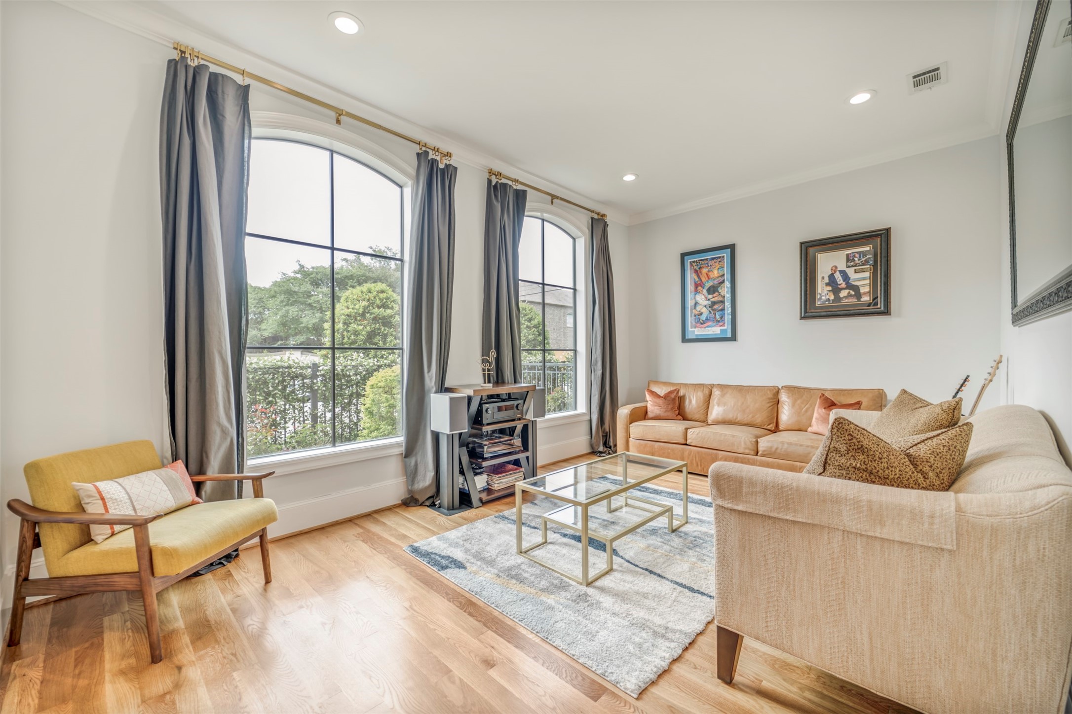 Houston, Texas, 77055, United States, 3 Bedrooms Bedrooms, ,4 BathroomsBathrooms,Residential,For Sale,1866931