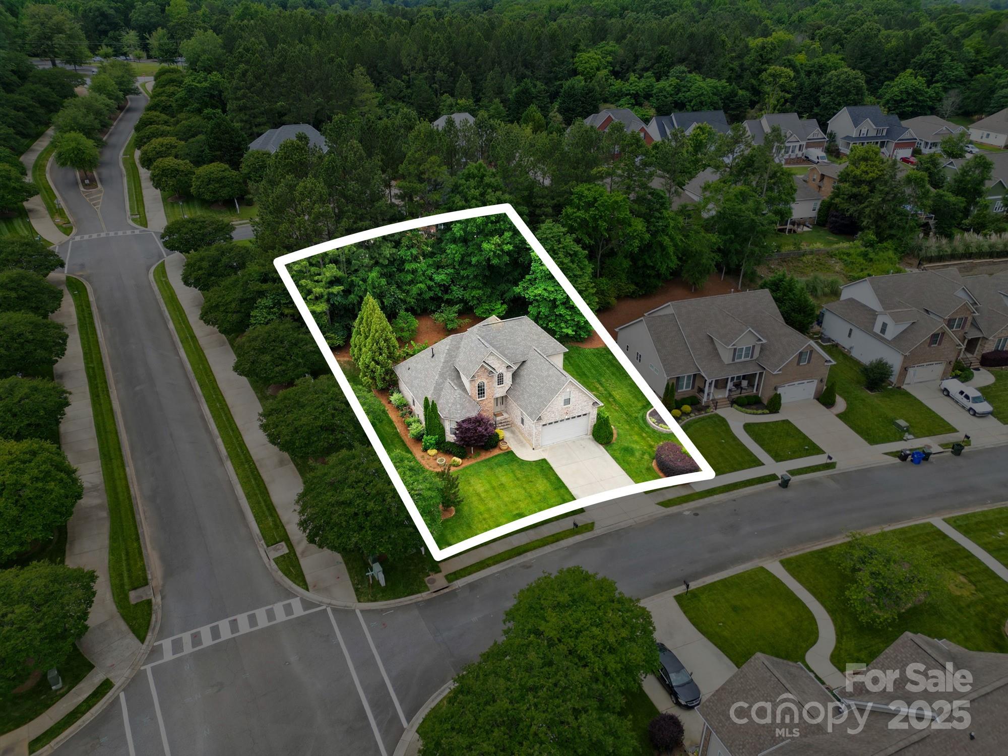 Rock Hill, South Carolina, 29730, United States, 4 Bedrooms Bedrooms, ,3 BathroomsBathrooms,Residential,For Sale,1826399