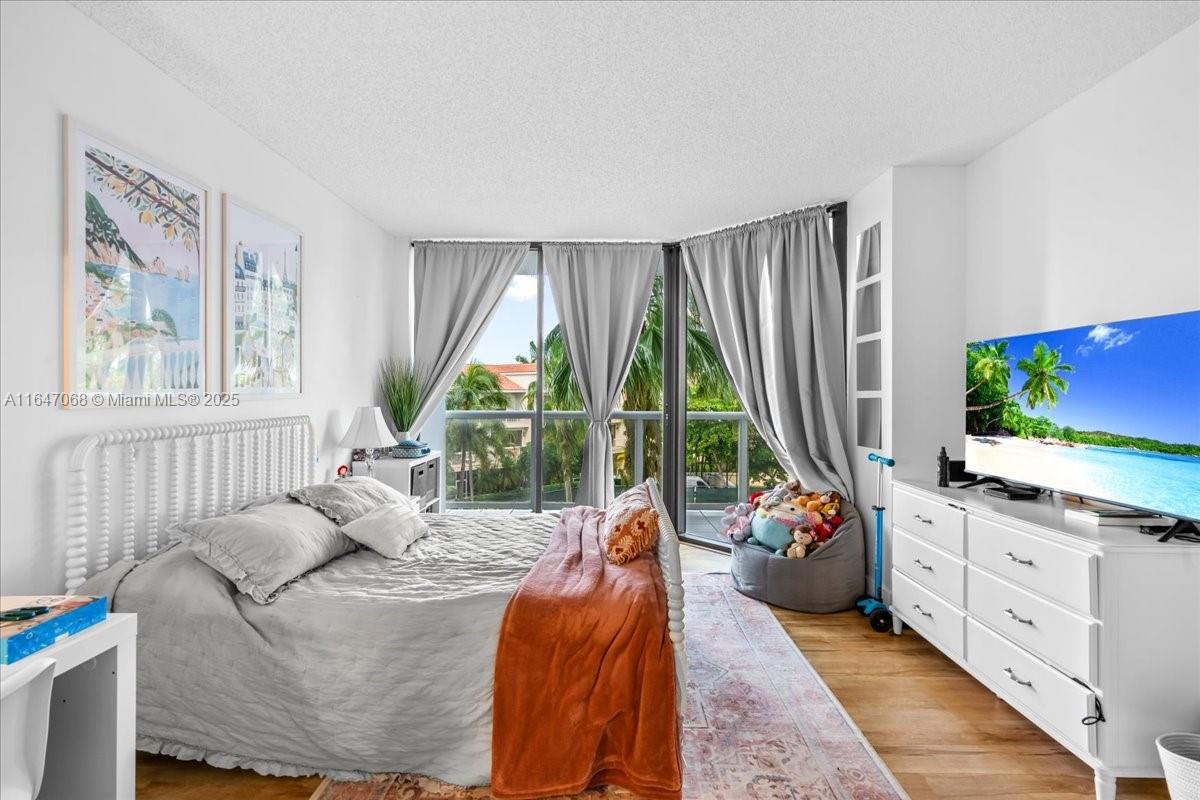 3598 Yacht Club Dr Unit 302, Aventura, Florida, 33180, United States, 3 Bedrooms Bedrooms, ,2 BathroomsBathrooms,Residential,For Sale,3598 Yacht Club Dr Unit 302,1622452
