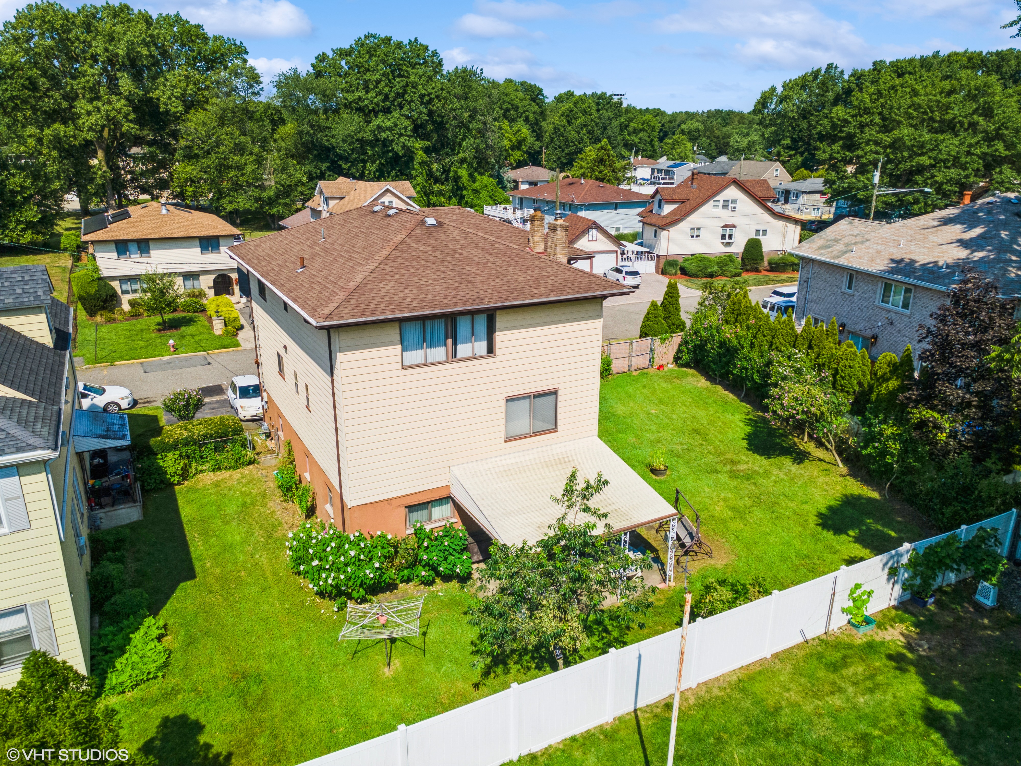 Moonachie, New Jersey, 07074, United States, 5 Bedrooms Bedrooms, ,4 BathroomsBathrooms,Residential,For Sale,1936964