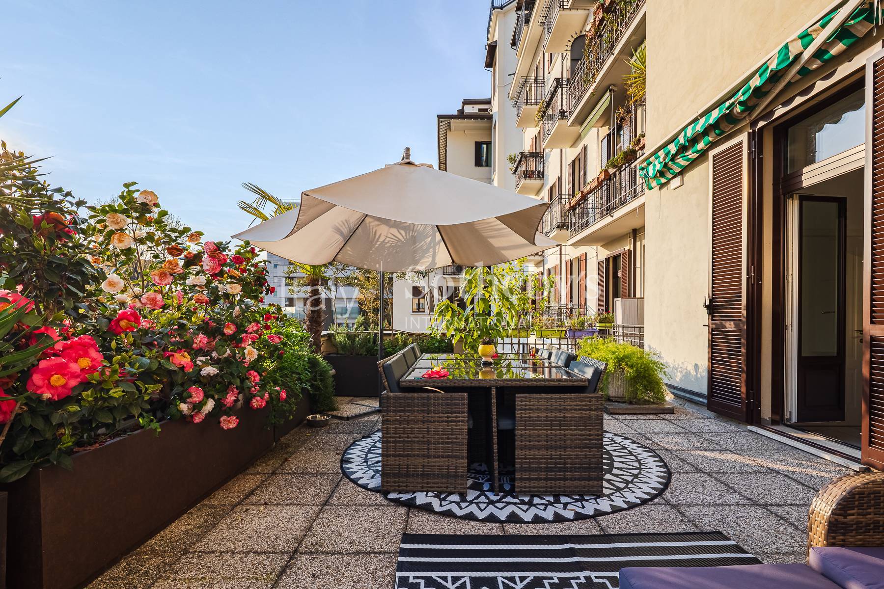 Refurbished five-bedroom apartment with terrace - 物件實景