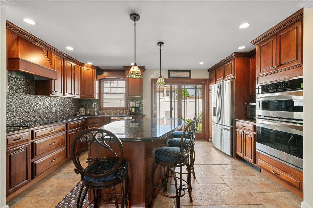 Bethpage, New York, 11714, United States, 3 Bedrooms Bedrooms, ,2 BathroomsBathrooms,Residential,For Sale,1916288