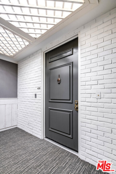 Los Angeles, California, 90024, United States, 2 Bedrooms Bedrooms, ,2 BathroomsBathrooms,Residential,For Sale,1908250