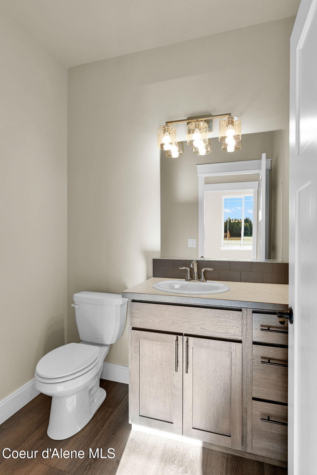 Rathdrum, Idaho, 83858, United States, 6 Bedrooms Bedrooms, ,1 BathroomBathrooms,Residential,For Sale,1989161