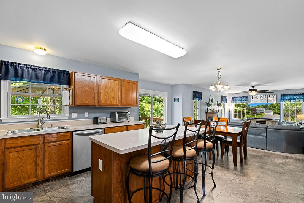 Fredericksburg, Virginia, 22408, United States, 5 Bedrooms Bedrooms, ,4 BathroomsBathrooms,Residential,For Sale,1900737