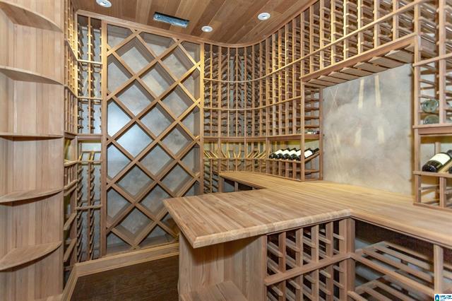 Calera, Alabama, 35040, United States, 5 Bedrooms Bedrooms, ,6 BathroomsBathrooms,Residential,For Sale,2006341