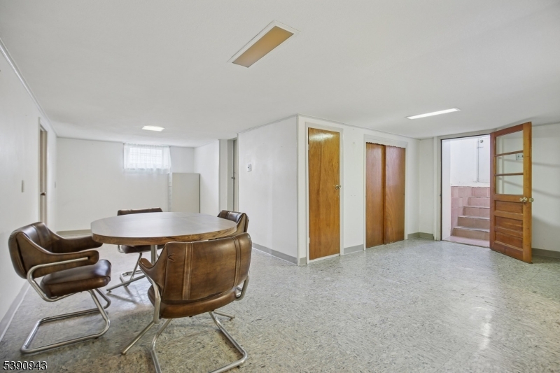 West Orange Twp., New Jersey, 07052, United States, 2 Bedrooms Bedrooms, ,2 BathroomsBathrooms,Residential,For Sale,1969241