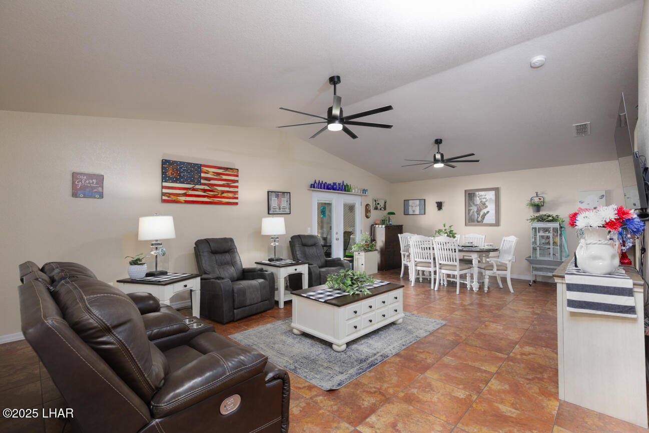 Lake Havasu City, Arizona, 86403, United States, 3 Bedrooms Bedrooms, ,2 BathroomsBathrooms,Residential,For Sale,1990942