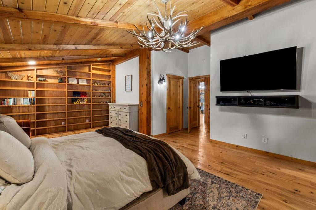 Salinas, California, 93907, United States, 3 Bedrooms Bedrooms, ,4 BathroomsBathrooms,Residential,For Sale,1974769