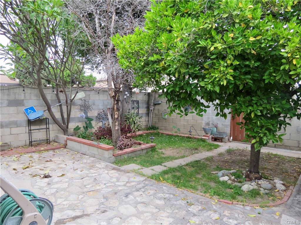 Azusa, California, 91702, United States, 6 Bedrooms Bedrooms, ,Residential,For Sale,2048732