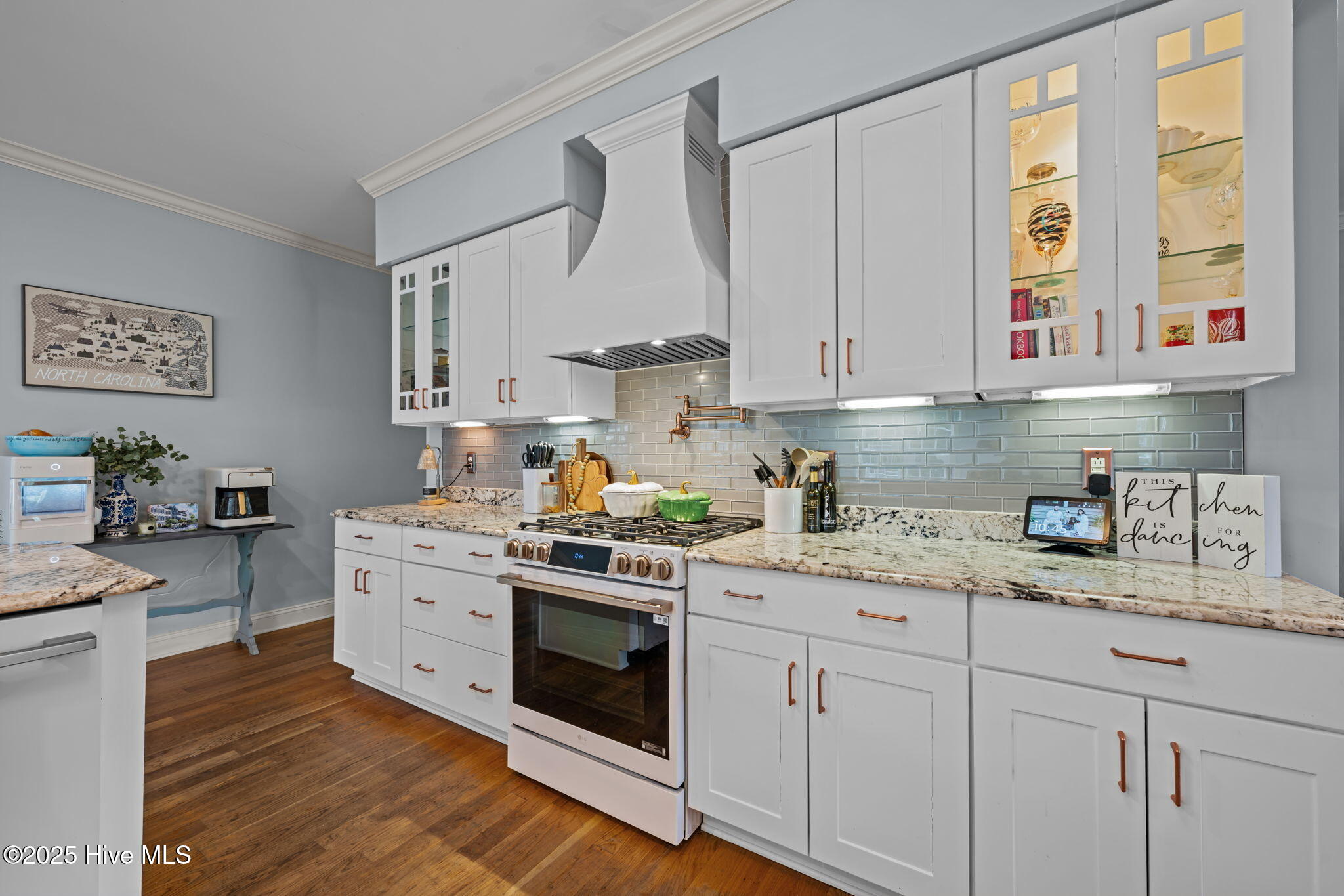 New Bern, North Carolina, 28562, United States, 5 Bedrooms Bedrooms, ,4 BathroomsBathrooms,Residential,For Sale,1941711