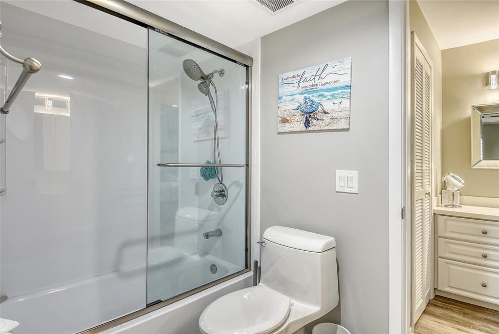 Longboat Key, Florida, 34228, United States, 2 Bedrooms Bedrooms, ,1 BathroomBathrooms,Residential,For Sale,1859781
