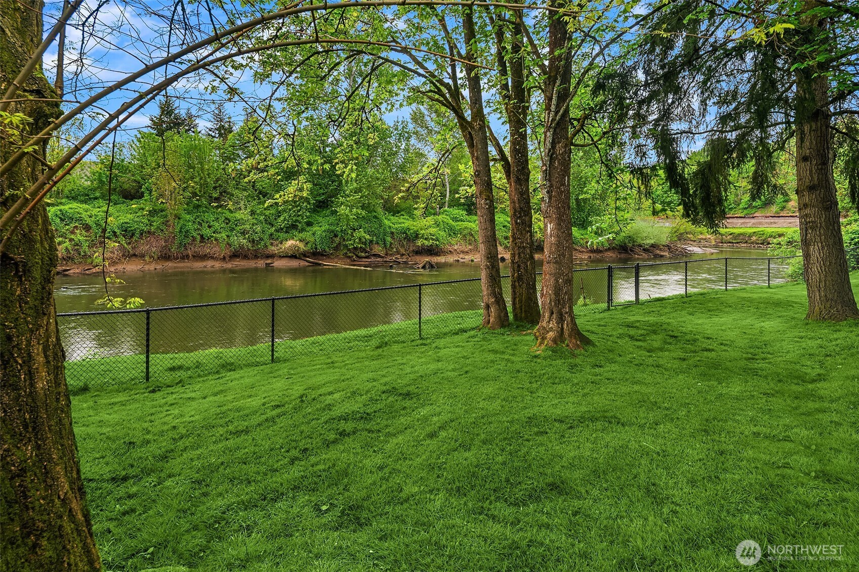 Seattle, Washington, 98178, United States, 4 Bedrooms Bedrooms, ,3 BathroomsBathrooms,Residential,For Sale,1793802