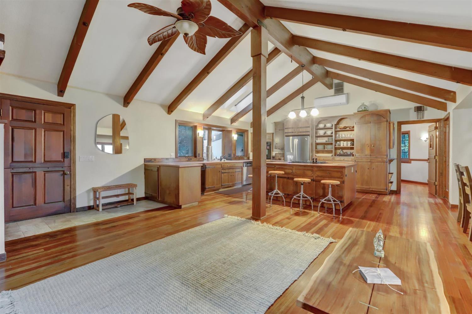 Nevada City, California, 95959, United States, 6 Bedrooms Bedrooms, ,5 BathroomsBathrooms,Residential,For Sale,1997761