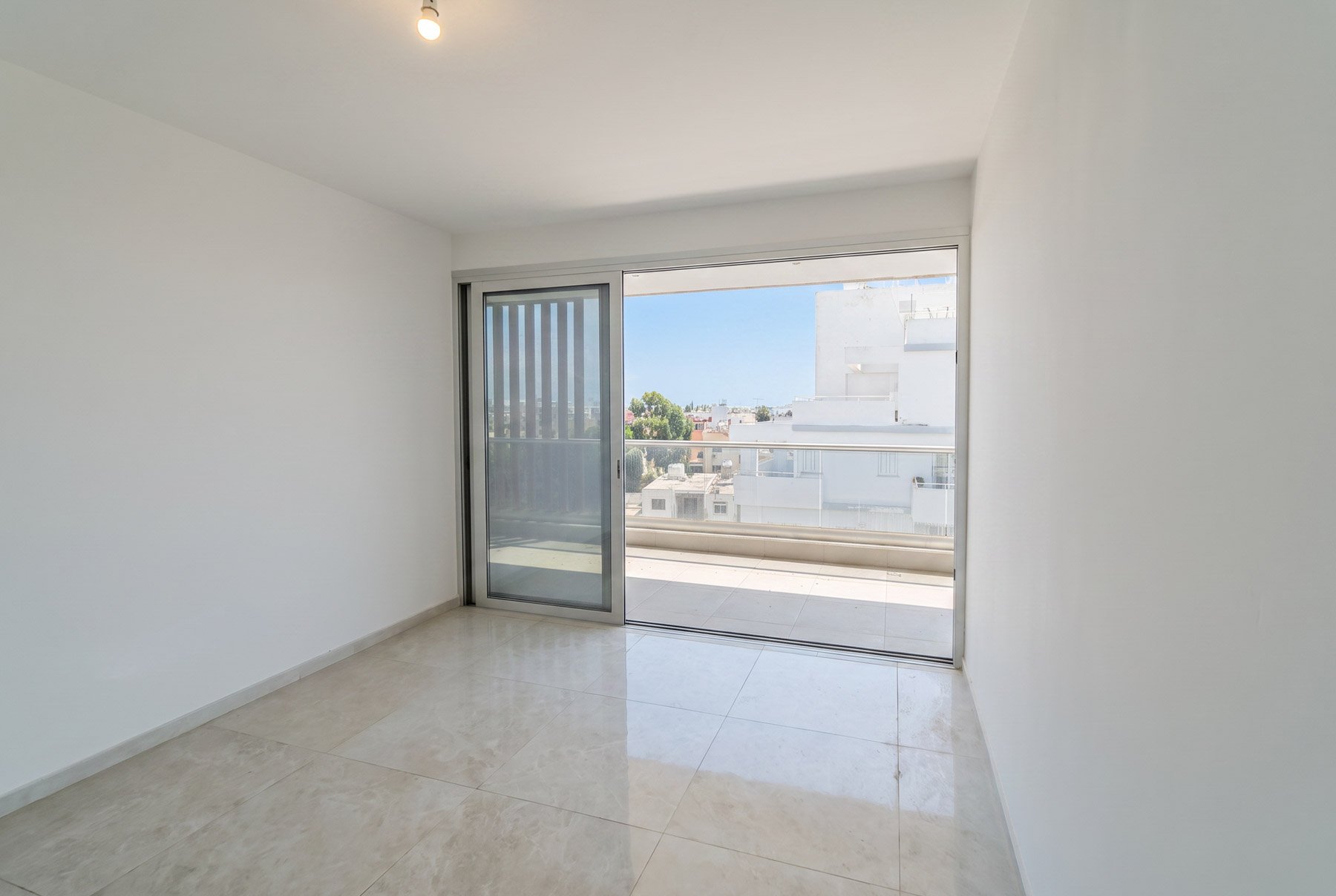  Two-Bedroom Upper-Floor Apartment with Roof Garden in Larnaca - 物件實景