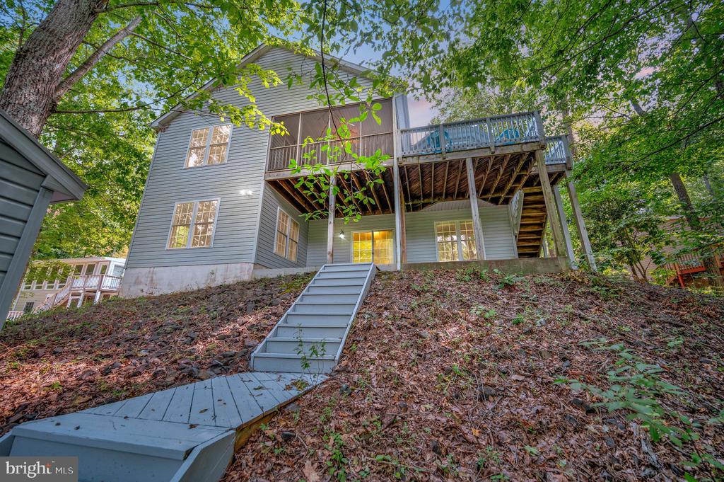 Locust Grove, Virginia, 22508, United States, 4 Bedrooms Bedrooms, ,3 BathroomsBathrooms,Residential,For Sale,1976056