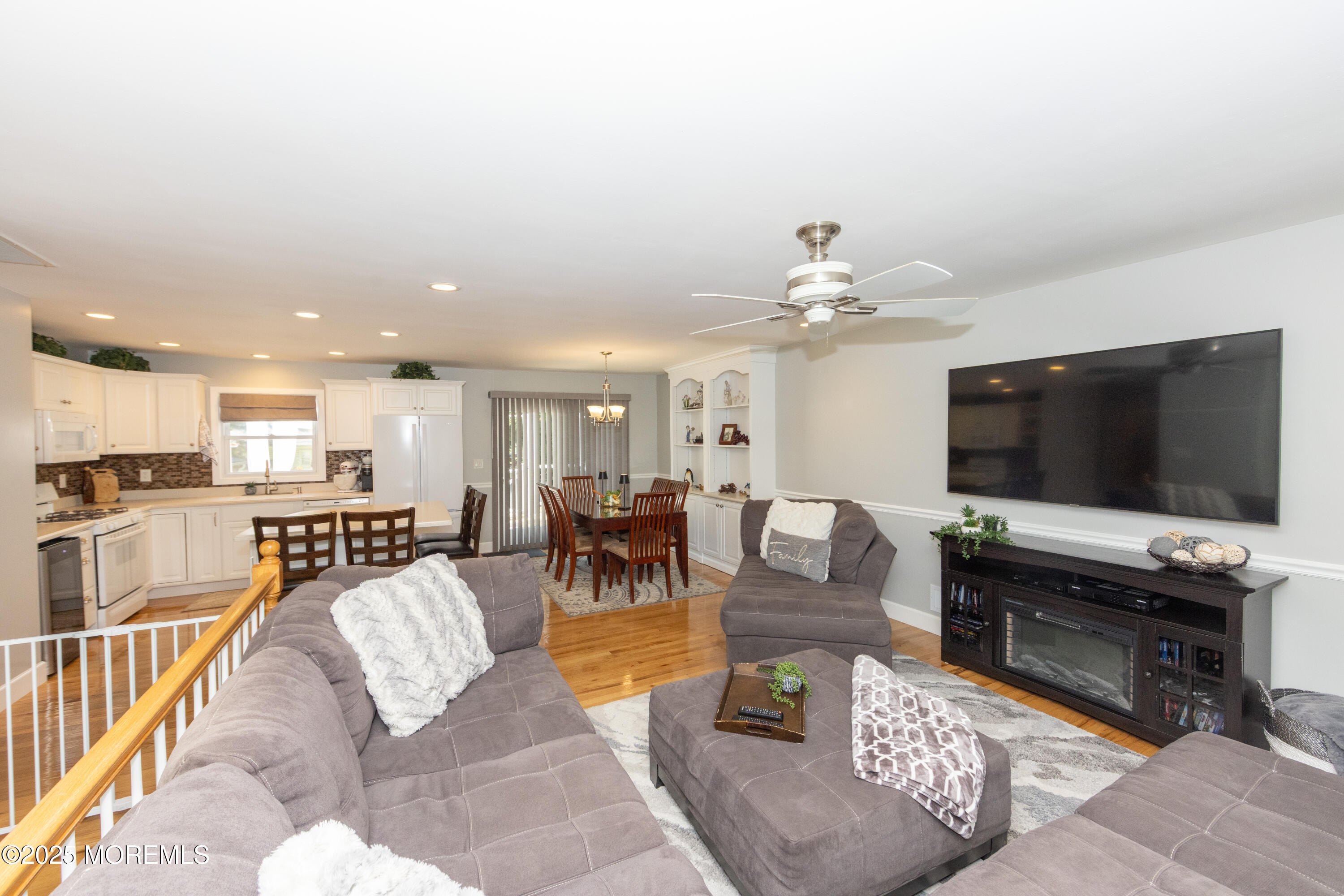 Jackson, New Jersey, 08527, United States, 6 Bedrooms Bedrooms, ,2 BathroomsBathrooms,Residential,For Sale,1912275