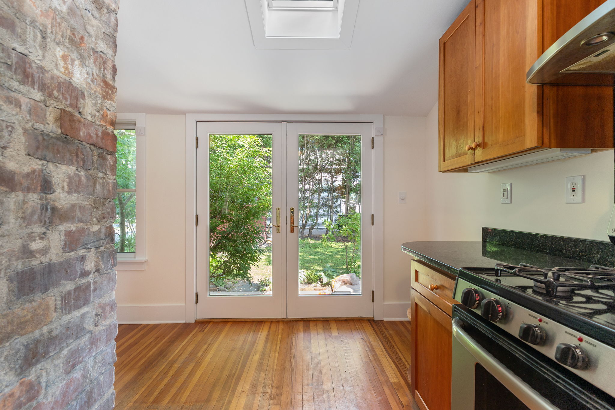  6 Pinewood Avenue, Saratoga Springs, NY, 12866 - 物件實景