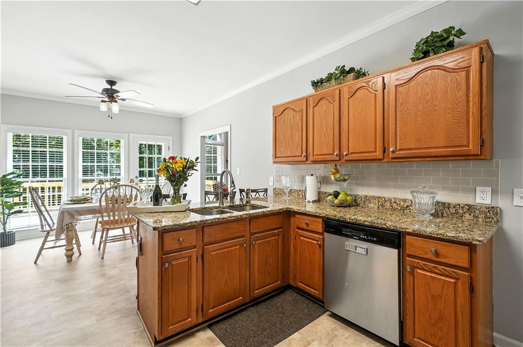 Acworth, Georgia, 30101, United States, 4 Bedrooms Bedrooms, ,4 BathroomsBathrooms,Residential,For Sale,1932324