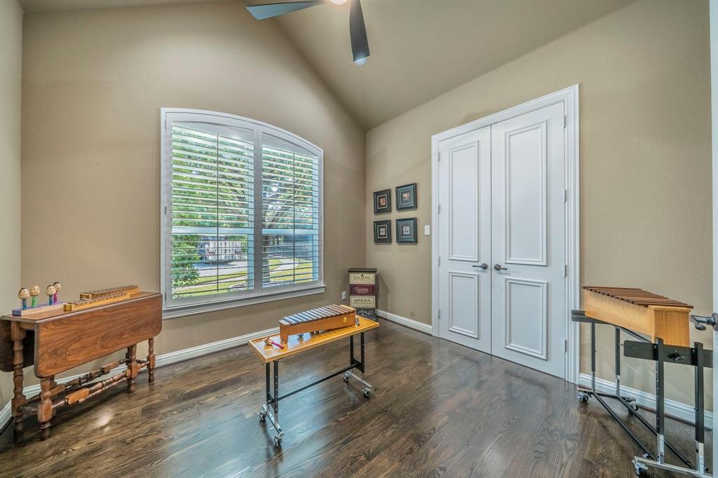 Bedford, Texas, 76021, United States, 3 Bedrooms Bedrooms, ,3 BathroomsBathrooms,Residential,For Sale,1983918