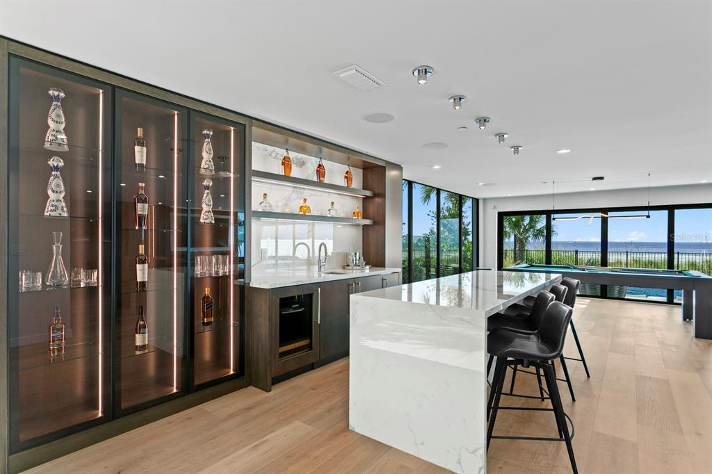 Indian Rocks Beach, Florida, 33785, United States, 8 Bedrooms Bedrooms, ,11 BathroomsBathrooms,Residential,For Sale,1997282