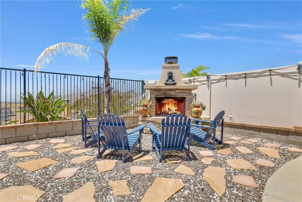 Lake Elsinore, California, 92530, United States, 3 Bedrooms Bedrooms, ,3 BathroomsBathrooms,Residential,For Sale,1880934