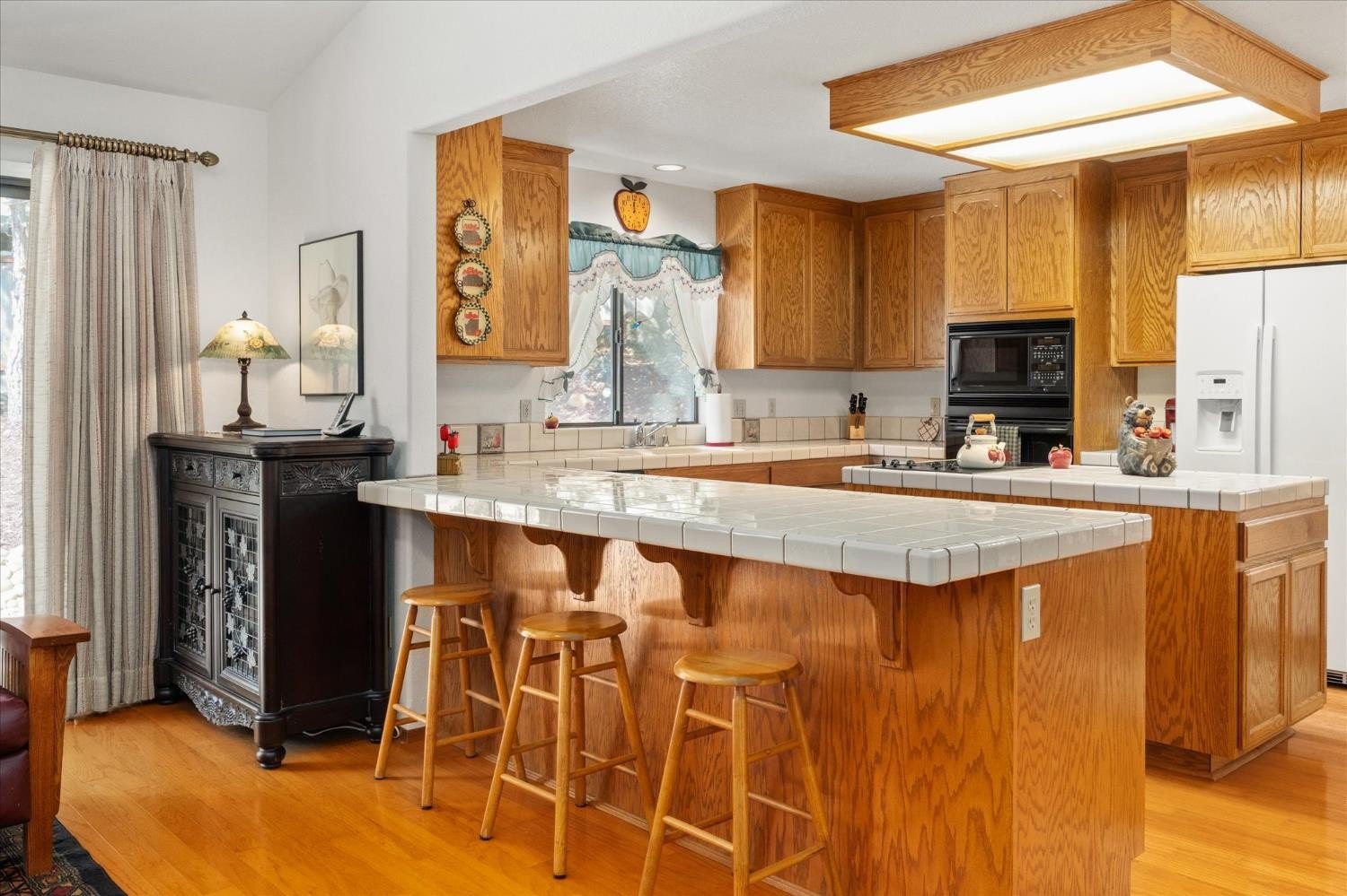 Angels Camp, California, 95222, United States, 3 Bedrooms Bedrooms, ,2 BathroomsBathrooms,Residential,For Sale,1881530