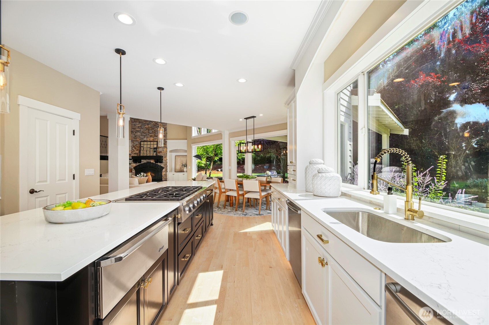 Carnation, Washington, 98014, United States, 5 Bedrooms Bedrooms, ,5 BathroomsBathrooms,Residential,For Sale,1940675