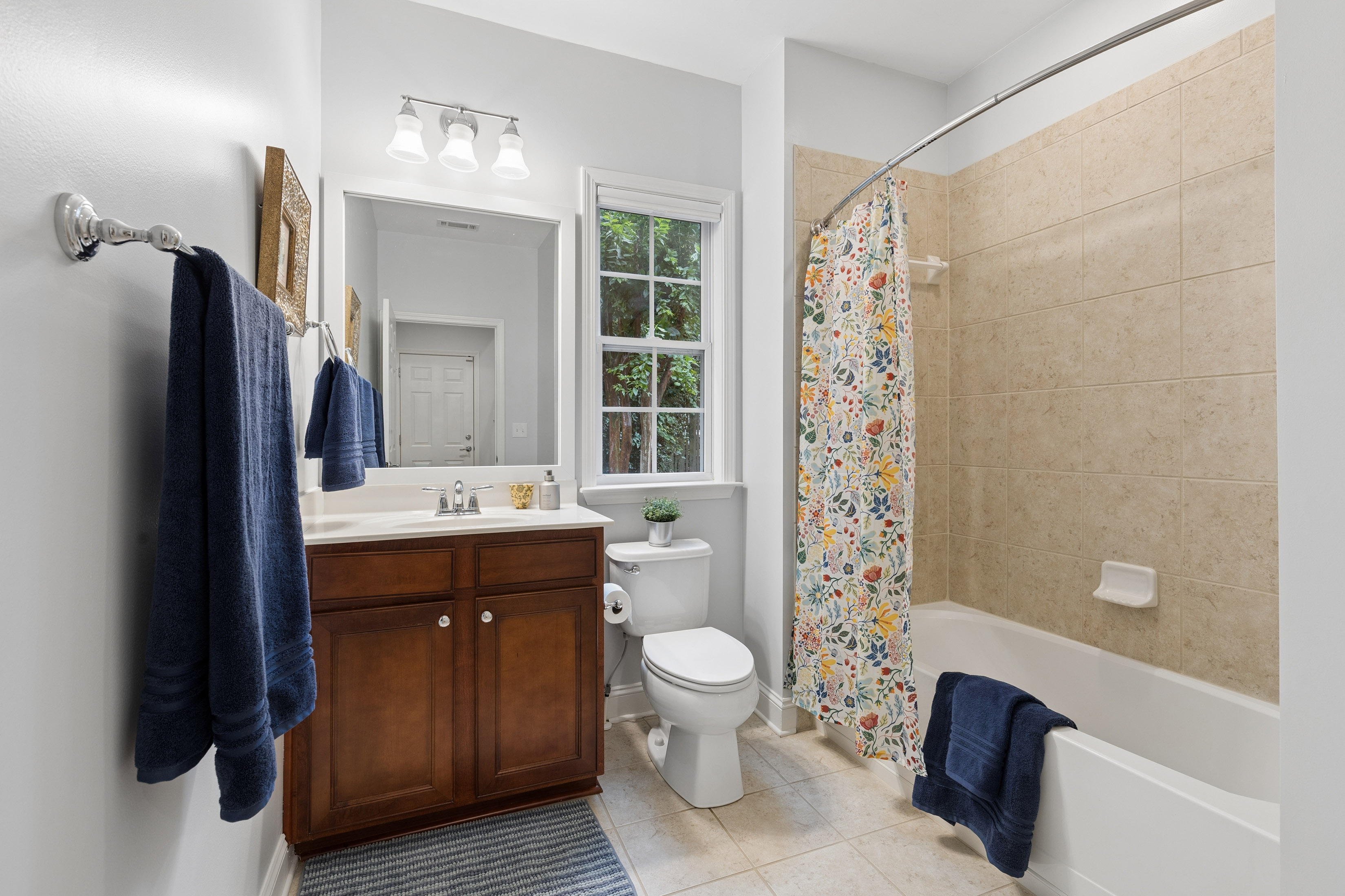  Beautifully Updated End-Unit Townhome Near Emory - 物件實景