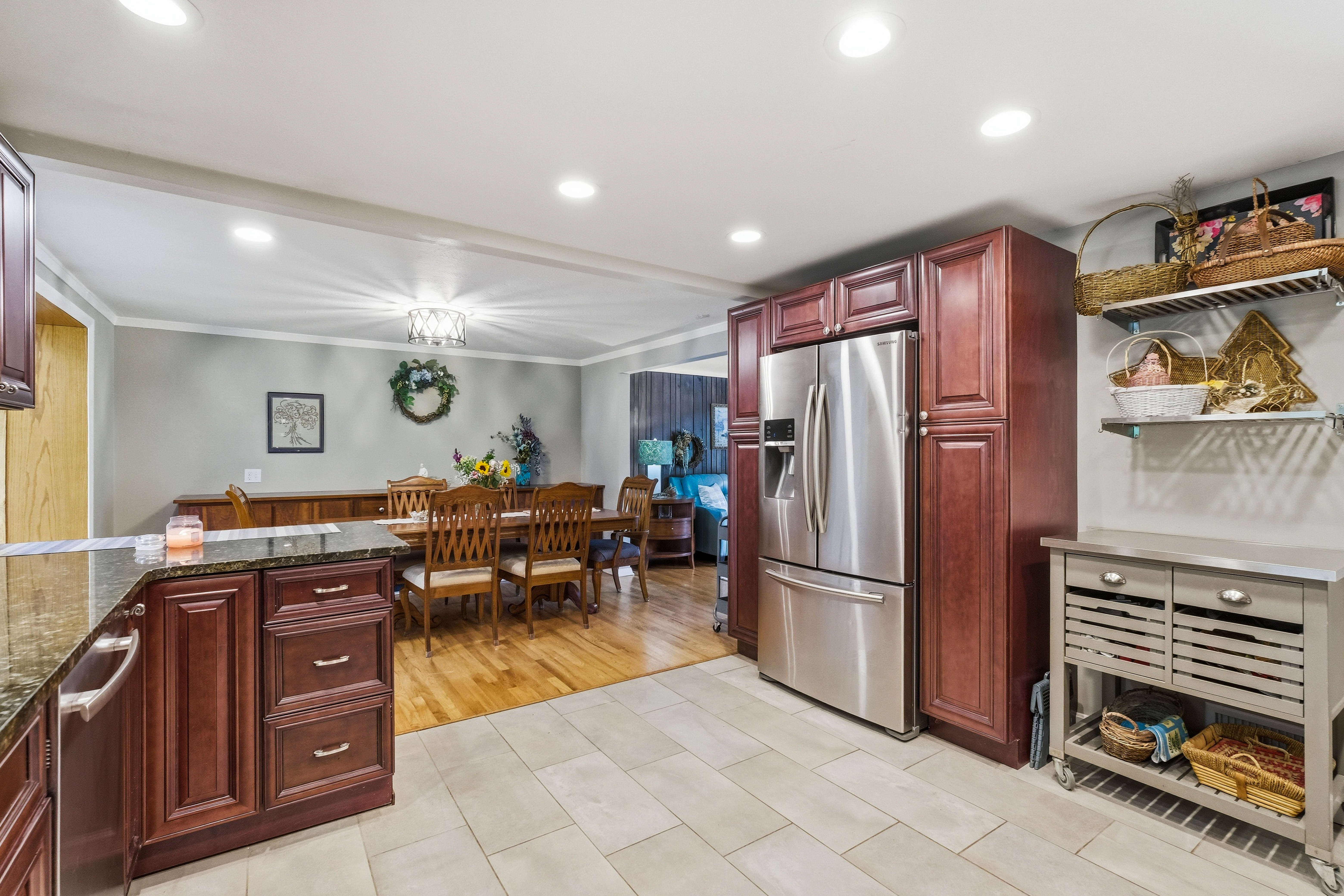  402 Glenrock Drive, Bethel Park, PA 15102 - 物件實景