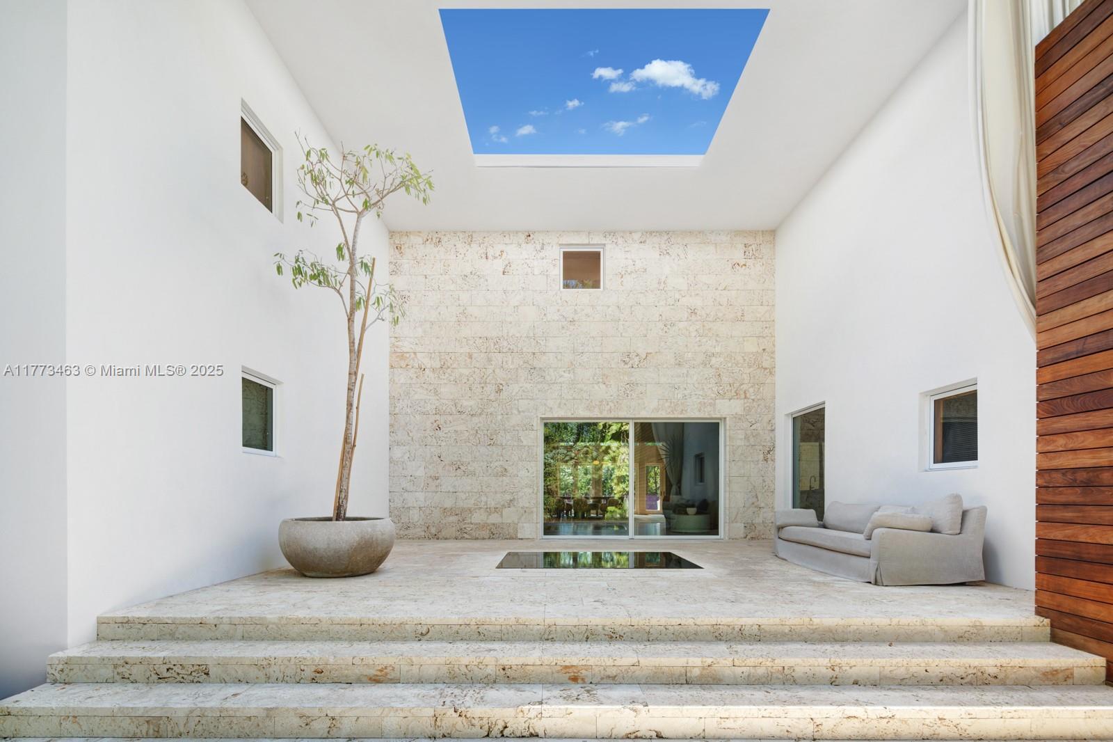 Miami Beach, Florida, 33140, United States, 6 Bedrooms Bedrooms, ,7 BathroomsBathrooms,Residential,For Sale,1759763