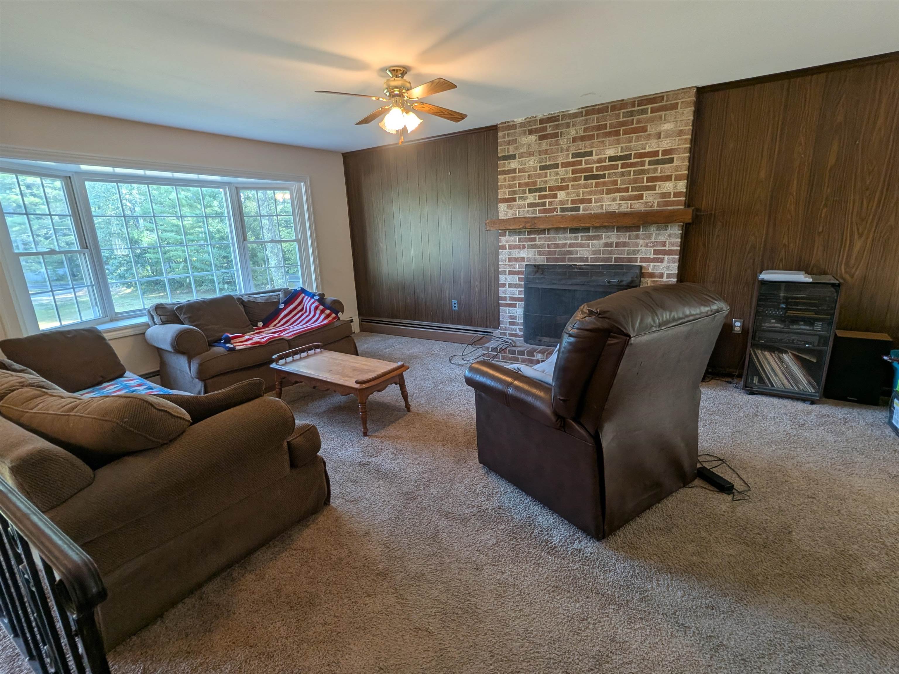 Hollis, New Hampshire, 03049, United States, 3 Bedrooms Bedrooms, ,2 BathroomsBathrooms,Residential,For Sale,1934424