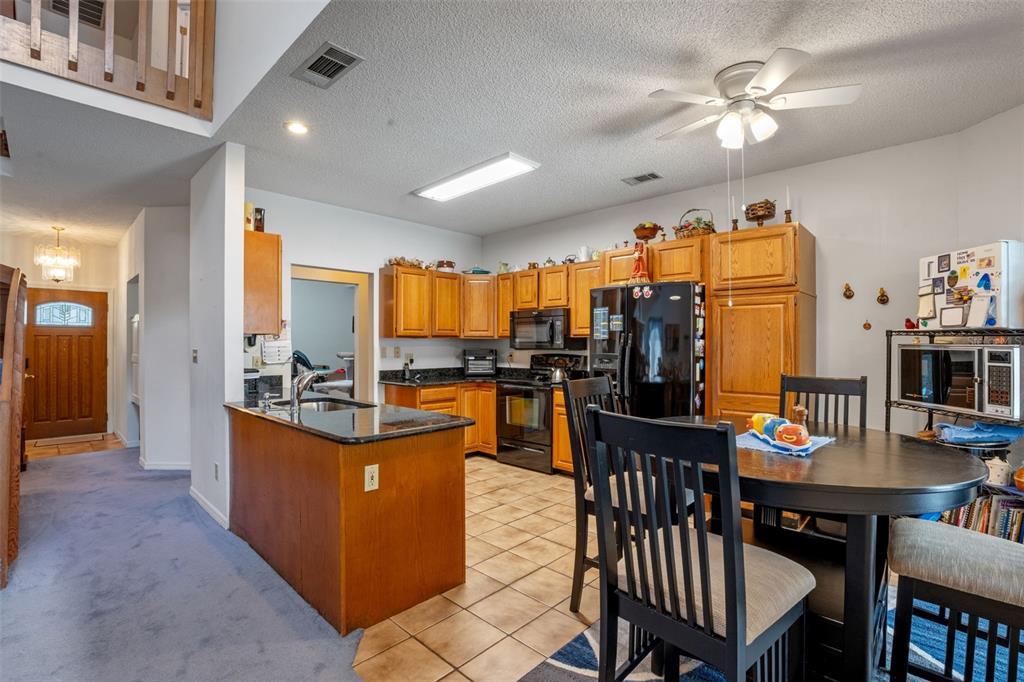 Orlando, Florida, 32817, United States, 4 Bedrooms Bedrooms, ,4 BathroomsBathrooms,Residential,For Sale,1821453