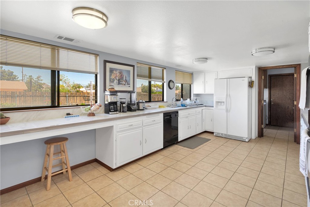 Apple Valley, California, 92307, United States, 4 Bedrooms Bedrooms, ,4 BathroomsBathrooms,Residential,For Sale,1980468