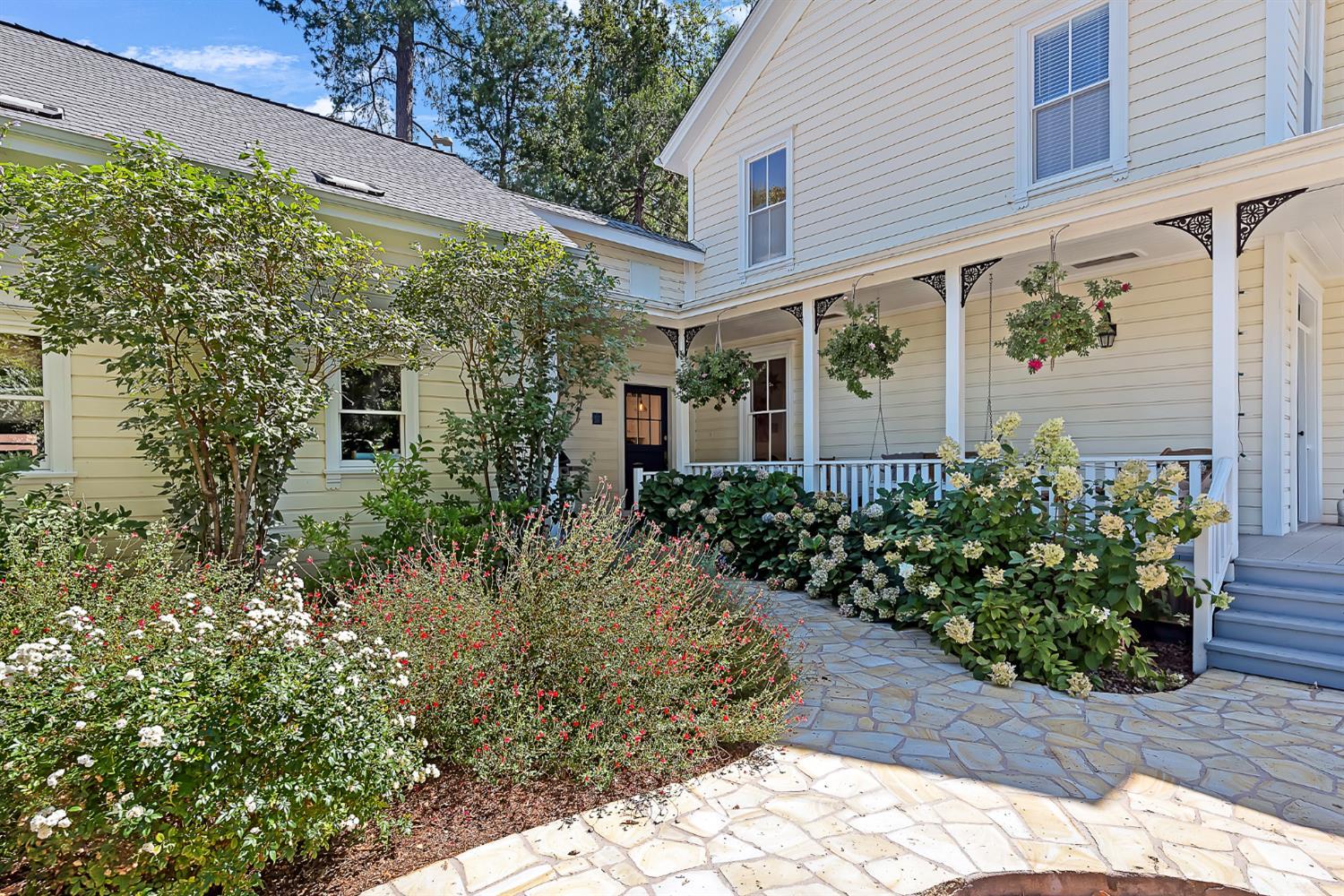 Placerville, California, 95667, United States, 4 Bedrooms Bedrooms, ,2 BathroomsBathrooms,Residential,For Sale,1978862