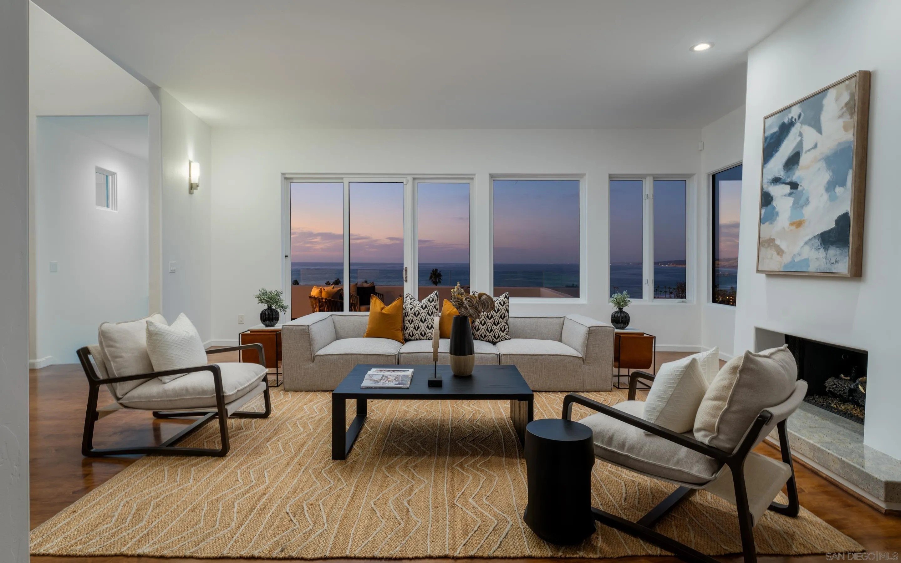 La Jolla, California, 92037, United States, 5 Bedrooms Bedrooms, ,6 BathroomsBathrooms,Residential,For Sale,1991356