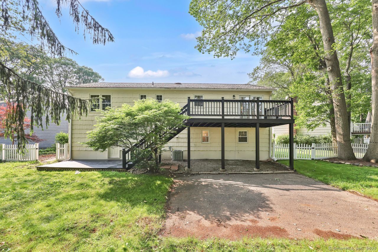 Milford, Connecticut, 06460, United States, 4 Bedrooms Bedrooms, ,3 BathroomsBathrooms,Residential,For Sale,1906885