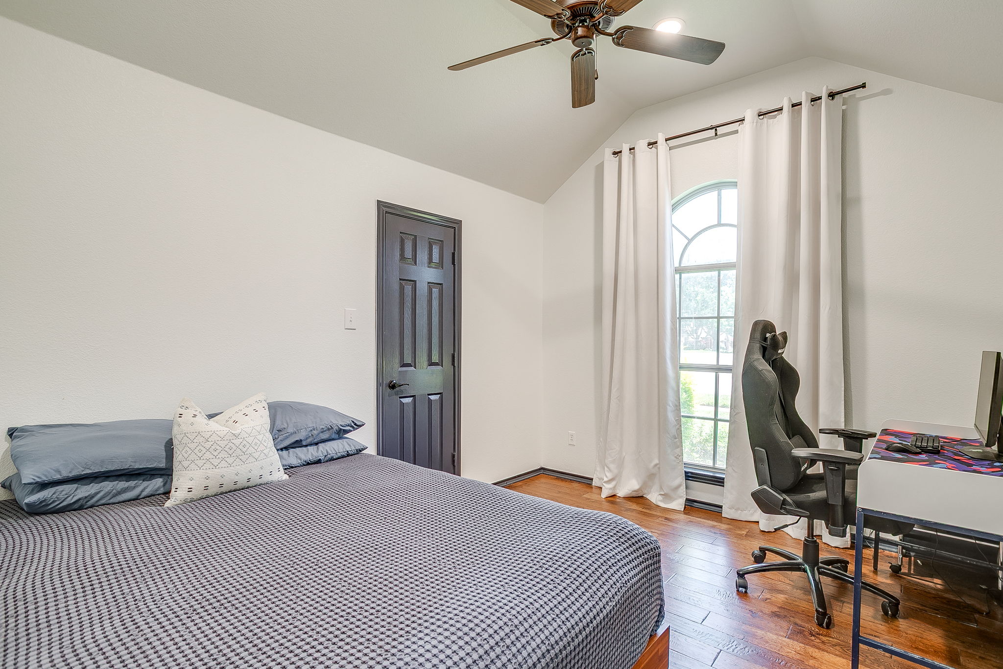  7732 Bridlewood Court, North Richland Hills, TX, 76182 - 物件實景