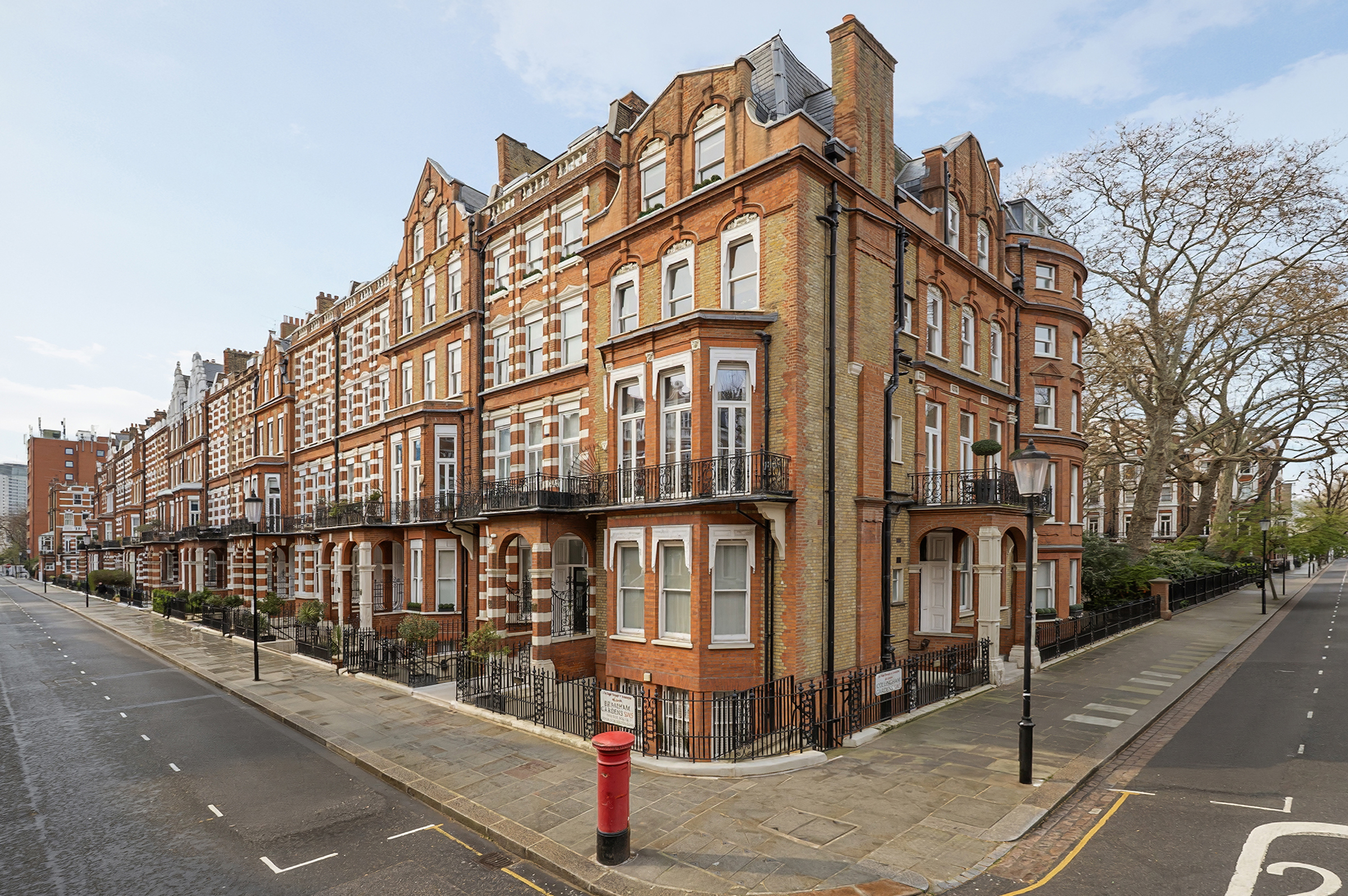  A richly layered apartment overlooking Bramham Gardens - 物件實景