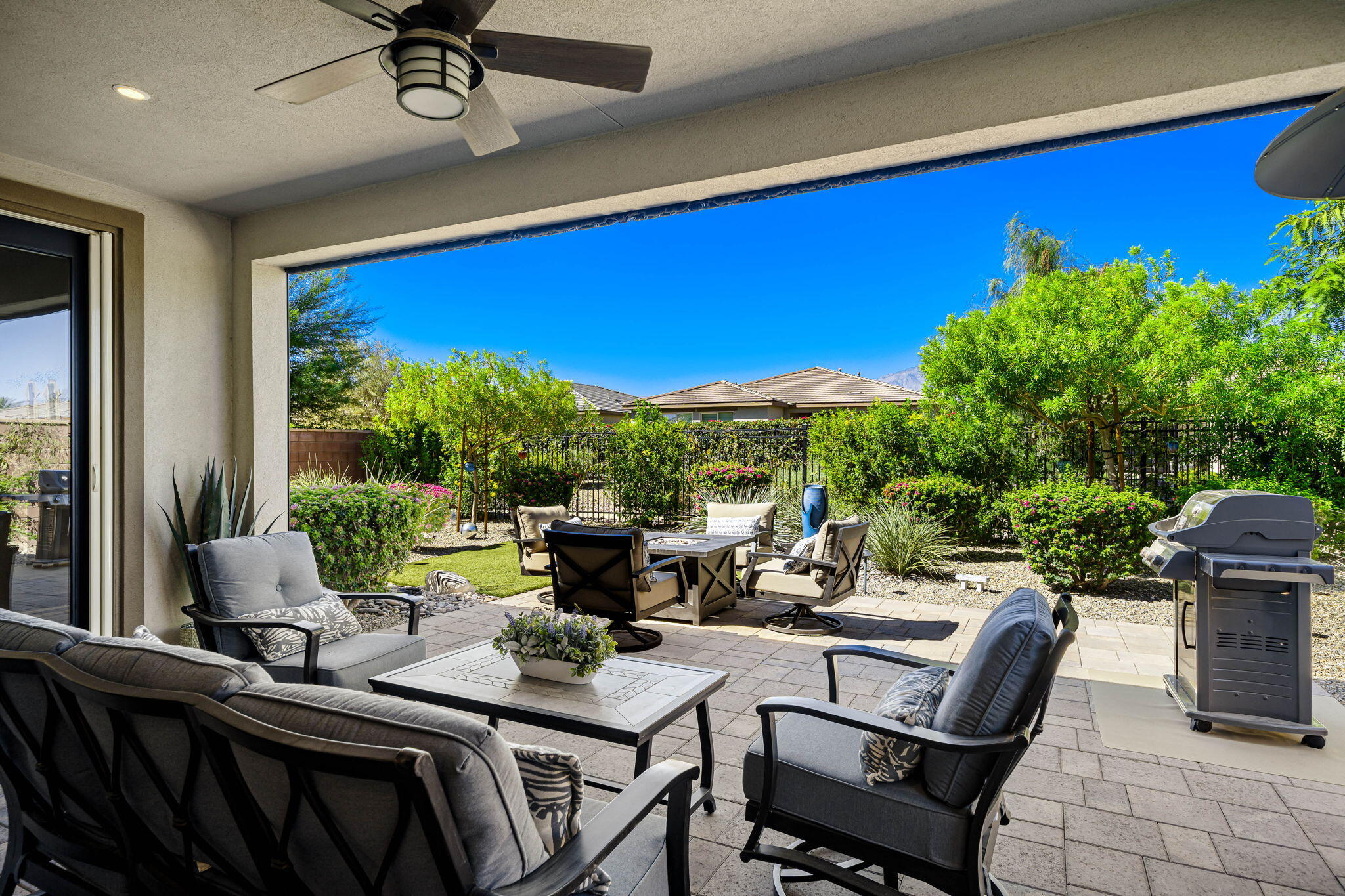 Indio, California, 92201, United States, 2 Bedrooms Bedrooms, ,2 BathroomsBathrooms,Residential,For Sale,1906875