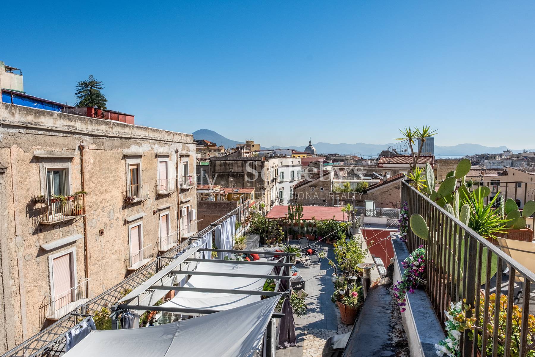  Iconic multi-level penthouse in Naples - 物件實景